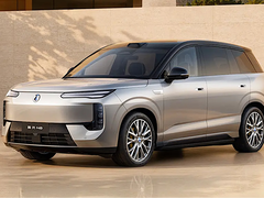 Сообщается, что автомобиль N8 от компании Denza заряжается от 0 до 97 % за 9 минут.