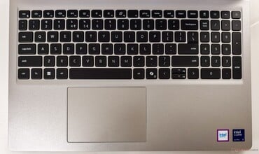 Dell 15 D15260: Клавиатура и тачпад