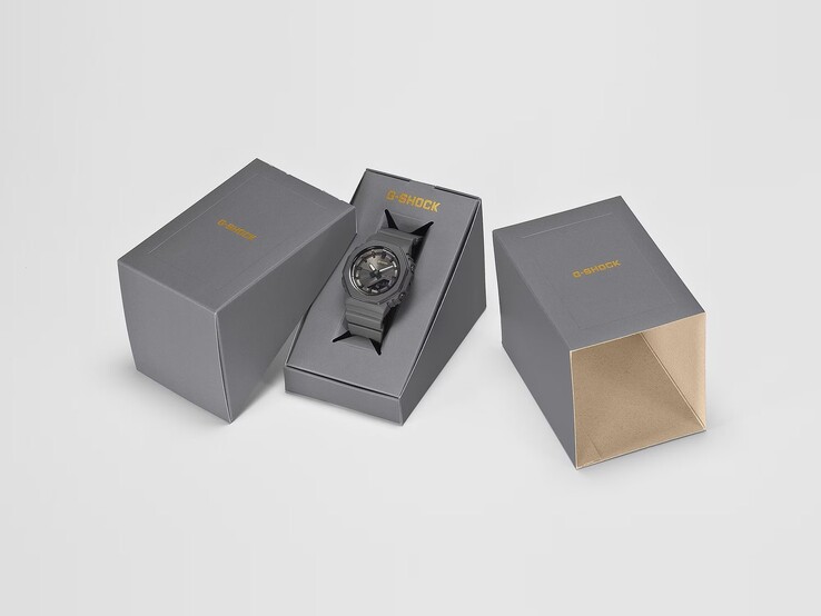 Комплект G-Shock GMA-P2126W-8A