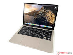 На обзоре: Apple MacBook Air M2. Тестовый образец предоставлен Apple