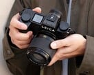 Новый объектив Leica Summilux значительно компактнее и доступнее по цене, чем его предшественник.
