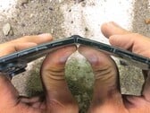 Samsung Galaxy Z Fold8 Ultra сразу после испытаний на прочность попадает на разборку с дорогостоящим повреждением дисплея.