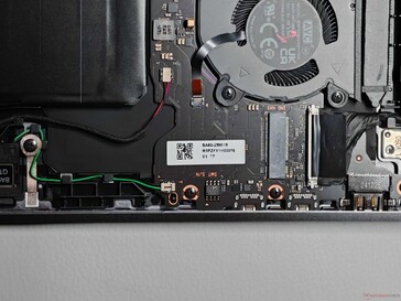 Бесплатный слот для SSD