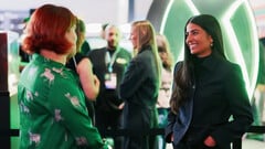 Фотография генерального директора Xbox Аши Шармы во время интервью BBC