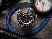 Дайверские часы Hanhart Aquasphere матового чёрного цвета обеспечивают 38 часов запаса хода