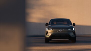 Внедорожник EX60 с пробегом 400 миль. (Источник изображения: Volvo)