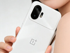 Предполагаемый вид OnePlus 15T сзади.