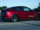 Роботакси Tesla Model Y, окрашенное в ультракрасный цвет. (Источник изображения: @AdanGuajardo/X)