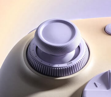 Контроллер 8BitDo Ultimate 3 для Xbox оснащен кольцами Force Rings для регулировки натяжения джойстика.
