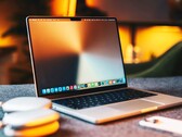 MacBook Pro M6 может получить перфорационное отверстие вместо выреза (Источник изображения: Jaime Marrero)