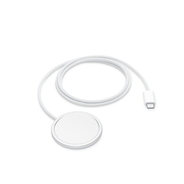 Обновленное зарядное устройство Qi2 25W MagSafe может заряжать телефоны iPhone 17 до 50% батареи за 30 минут. (Источник изображения: Apple)
