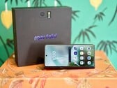 Цена на Razr Fold уже значительно снизилась — впрочем, изначально цена производителя была очень высокой.