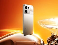 Realme P4s отличается привлекательным дизайном с частично прозрачным модулем камеры.