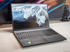Мобильная рабочая станция с Nvidia RTX PRO 2000 - Обзор Lenovo ThinkPad P16v Gen 3