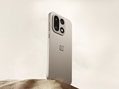 OnePlus 15 (на фото) не имеет логотипа Hasselblad, как его предшественник, OnePlus 13. (Источник изображения: OnePlus)