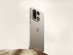 OnePlus 15 (на фото) не имеет логотипа Hasselblad, как его предшественник, OnePlus 13. (Источник изображения: OnePlus)