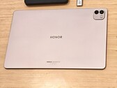 Появился новый вариант планшета Honor MagicPac 3 Pro с 12,3-дюймовым OLED-дисплеем.