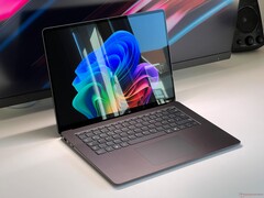 Microsoft Surface Laptop 7 15 для бизнеса