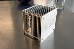 Задняя панель (Источник изображения: Cirrus7)