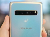 Модель Galaxy S10 5G, кроме новых функций, получила также новые проблемы. (Изображение: Digital Trends)