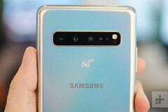 Модель Galaxy S10 5G, кроме новых функций, получила также новые проблемы. (Изображение: Digital Trends)