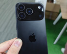 Манекен iPhone 17 Pro имеет несколько изменений в дизайне по сравнению с текущей моделью Apple. (Источник изображения: Majin Bu)