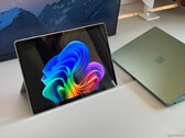Microsoft Surface Pro с OLED-дисплеем и Surface Laptop 13,8 (2026 г.)