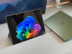 Microsoft Surface Pro с OLED-дисплеем и Surface Laptop 13,8 (2026 г.)
