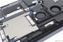 Pro Max 16 Plus - один из немногих современных ноутбуков, поставляемых со съемной графической картой, называемой DGFF или Dell Graphics Form Factor (Источник изображения: Notebookcheck)