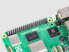 Новый Raspberry Pi 5 оснащен восемью наборами плашек оперативной памяти LPDDR4X объемом 2 Гб, произведенных компанией Micron. (Источник изображения: Raspberry Pi)