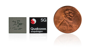 Qualcomm Snapdragon 765 5G и монета в 1 цент для сравнения (Изображение: Qualcomm)
