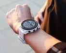 Смарт-часы Garmin Forerunner 945 LTE (на фото) получили новое обновление. (Источник изображения: Garmin)