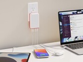 Twelve South PlugBug с функцией Find My также доступен в версии Travel Edition. (Источник изображения: Twelve South)