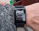 Смарт-часы Pebble Core 2 Duo под управлением часового интерфейса Weather Land от Reno. (Источник изображения: Блог Эрика Мигиковского)