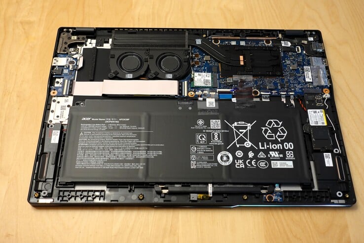 Обслуживание Acer Swift 16 AI