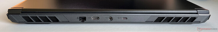 Задняя часть: Гигабитный Ethernet, HDMI 2.1, блок питания, USB-C 3.2 Gen.2 (10 Гбит/с, DisplayPort 2.1)