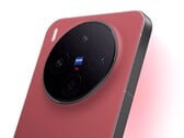 Модель Vivo X300E будет больше, чем Vivo X300 (на фотографии)