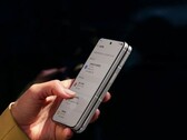 Appleпервый складной телефон OPPO Find N2, похоже, будет иметь такие же размеры, как и OPPO Find N2. (Источник изображения: OPPO)