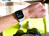 В часах « Apple » нового поколения впервые может появиться ремешок со встроенными датчиками.