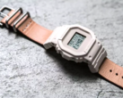 Первая совместная работа Casio и Хендера Шема в 2017 году - модель DW-5600HS-4JF (на фото). (Источник изображения: Designboom)