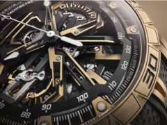 Хронограф Roger Dubuis Excalibur Spider Flyback (на фото) оснащен заводной головкой из розового золота с лакированным кольцом, повторяющим всю цветовую гамму. (Источник изображений: Roger Dubuis)