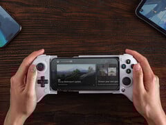 Новый мобильный игровой контроллер Ultimate Mobile Gaming Controller должен начать поставляться в США к концу недели. (Источник изображения: 8BitDo)