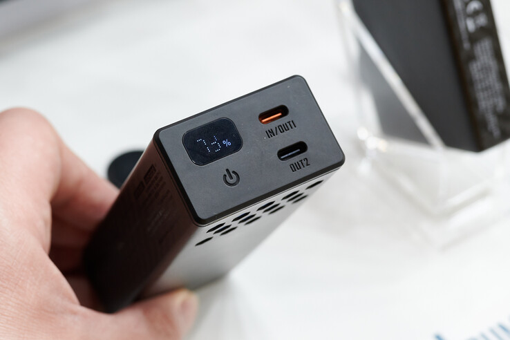 Дисплей мерцал через камеру, но это не было видно невооруженным глазом