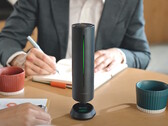Спикерфон Insta360 Wave может создавать резюме и расшифровки офисных встреч, а также отвечать на вопросы о встречах с помощью искусственного интеллекта. (Источник изображения: Insta360)