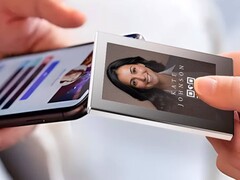 MagInk - это пауэрбанк с e-ink и функцией отслеживания местоположения Find My (Источник изображения: Tmobi, MagInk)