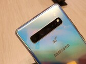 В Galaxy S10 5G столько же камер, сколько и в P30 Pro. (Изображение: Trusted Reviews)