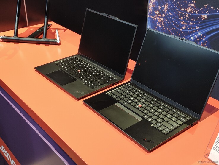 Lenovo ThinkPad X1 Carbon Gen 13 (слева) против Lenovo ThinkPad X1 Carbon Gen 14 (справа) (источник изображения: Benjamin Herzig)