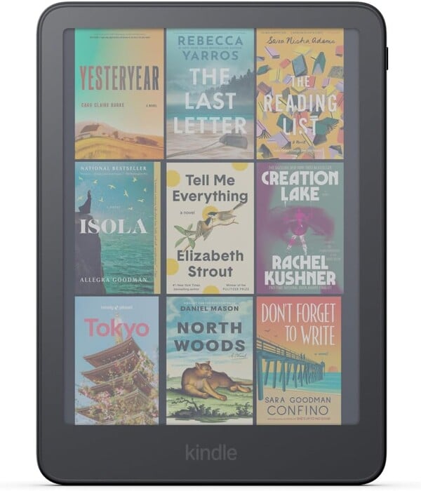 Kindle Colorsoft оснащен улучшенным дисплеем с повышенной четкостью и равномерностью.