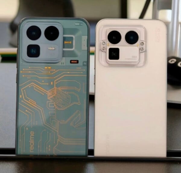 Realme Neo 8 Sanxingdui Limited Edition и Realme GT 8 Pro.