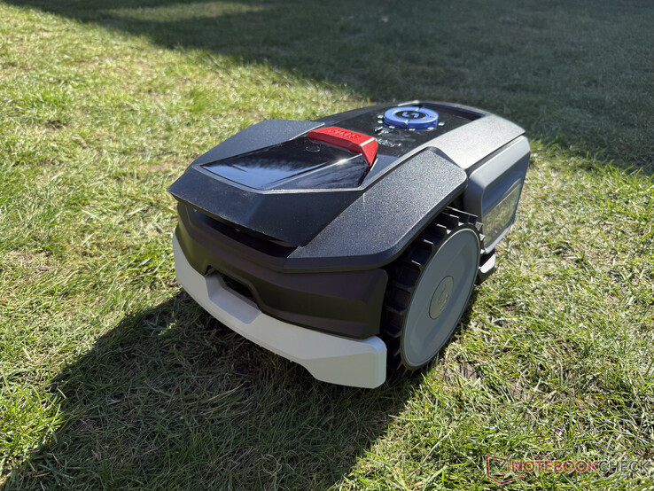 Sunseeker V1 в тесте роботов-газонокосилок 2026 года